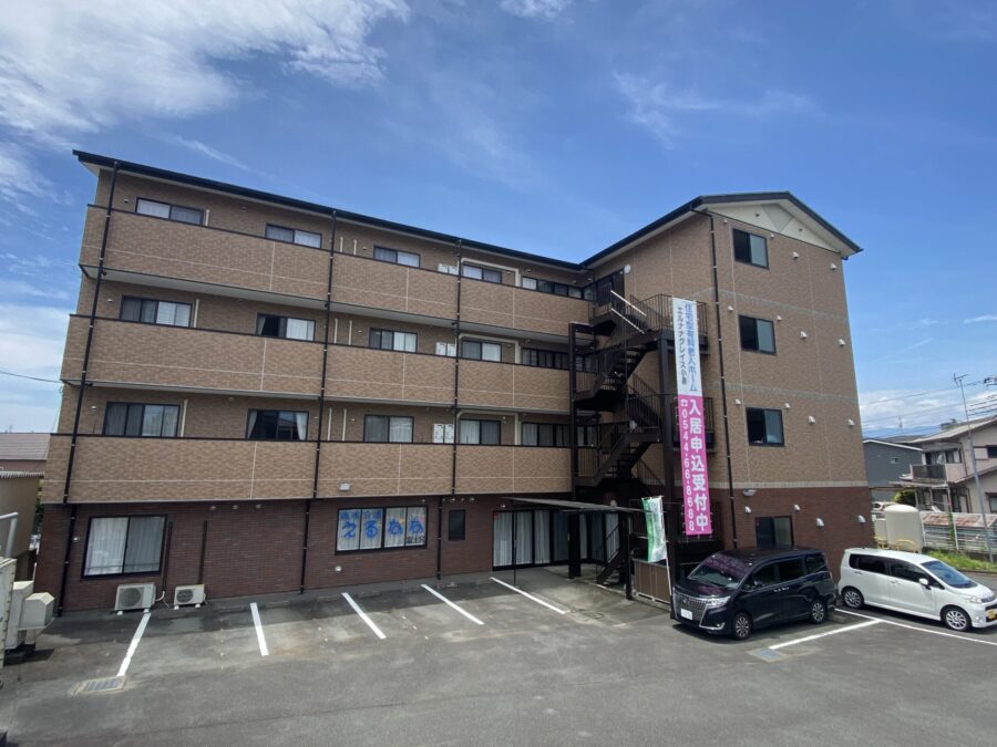 エルナナグレイス小泉